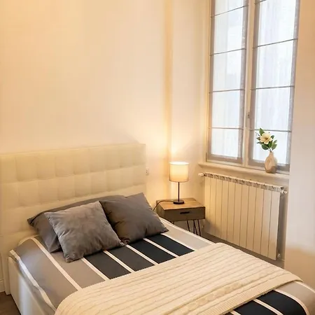 La Maison Du Mira Apartman Intra